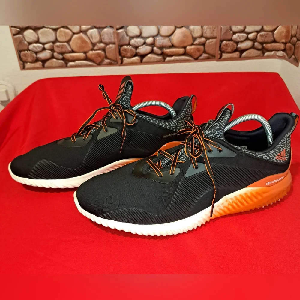 Adidas Alphabounce Running/Trainer Men's size 15